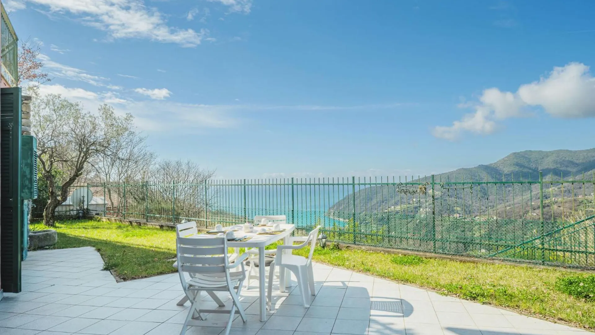 Apartment Casa Di Moneglia By Interhome